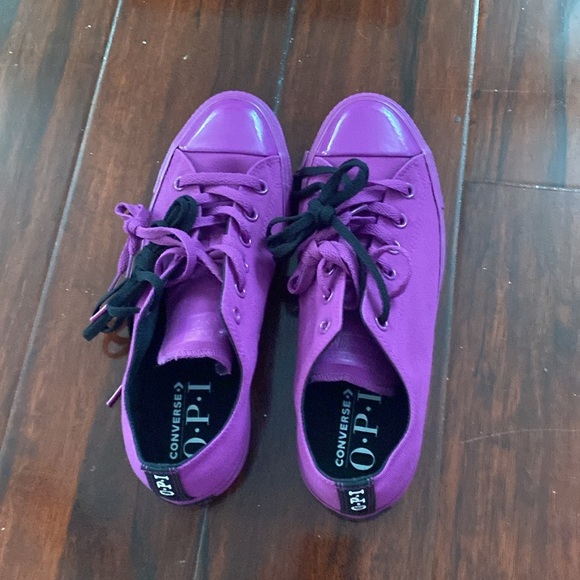 Converse Women's Sneakers in Vibrant Purple Size 10 ( S - 15) - Picture 2 of 10